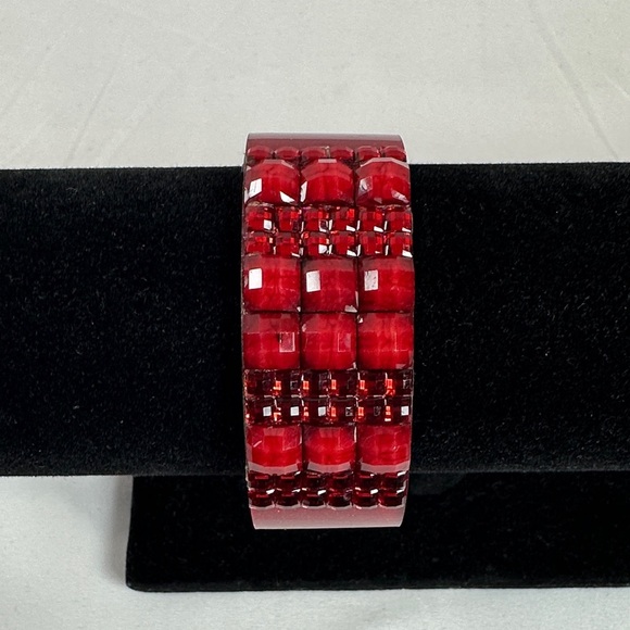 ✨ Stunning Red Bracelet Set – Perfect for Everyday Wear or Special Occasions ✨ - Picture 4 of 10